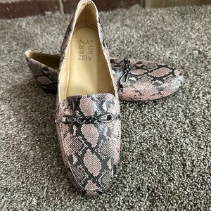 Naturalizer Kayden Beige and Black Snake Print Loafers sz 7.5 Worn Once